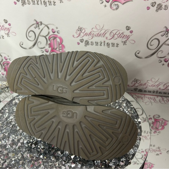 Ugg boots grey mini booties short style lace up laces ribbon 🎀 size 3 EUC gray - Picture 5 of 11